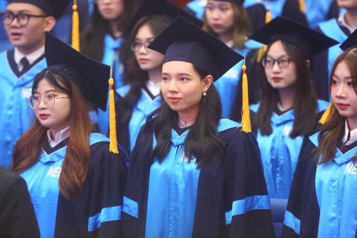 Sinh viên một đại học tại Hà Nội trong lễ tốt nghiệp. Ảnh: Tuấn Anh