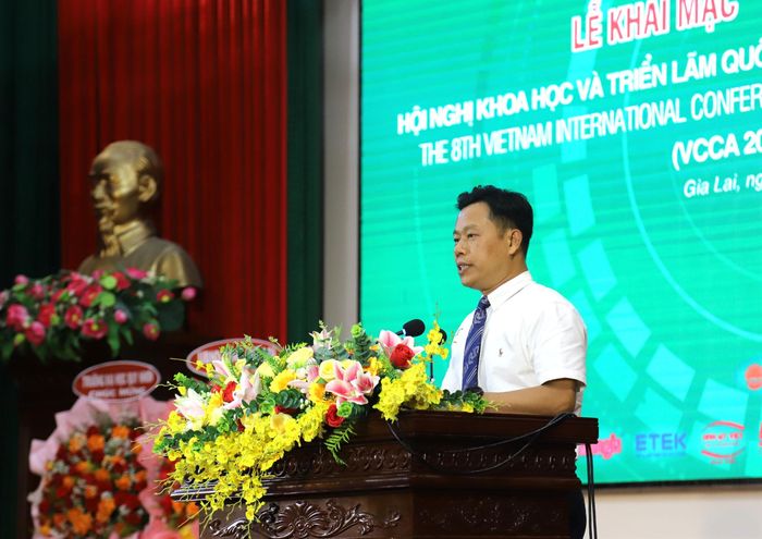 Thứ trưởng Bộ Giáo dục và Đào tạo GS.TS. Lê Quân chia sẻ tại hội nghị