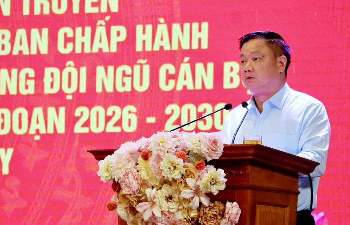 Bí thư Tỉnh ủy Nguyễn Khắc Thận phát biểu chỉ đạo tại hội nghị