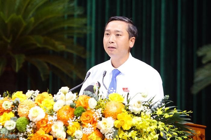 Phó Bí thư Tỉnh ủy, Chủ tịch HĐND tỉnh Nguyễn Việt Oanh phát biểu bế mạc Kỳ họp thứ Sáu, HĐND tỉnh Bắc Ninh khóa XX. Ảnh: Lưu Hằng