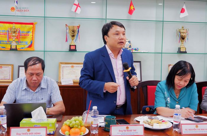 Phó Vụ trưởng Giáo dục phổ thông, Bộ Giáo dục và Đào tạo Tạ Ngọc Trí phát biểu. Ảnh: Hoa Lê