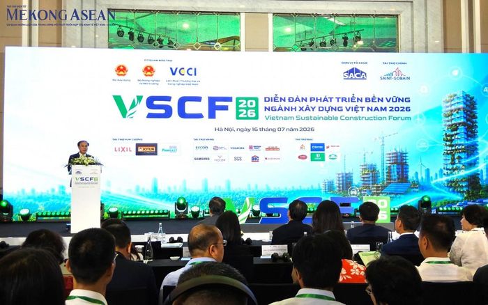 Thứ trưởng Bộ Xây dựng Nguyễn Văn Sinh phát biểu tại sự kiện. Ảnh: Ngọc Linh
