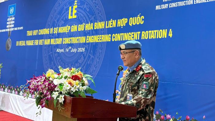Thiếu tướng Ganesh Kumar Shrestha, Tư lệnh lực lượng Quân sự kiêm Quyền Trưởng Phái bộ UNISFA phát biểu tại buổi lễ.