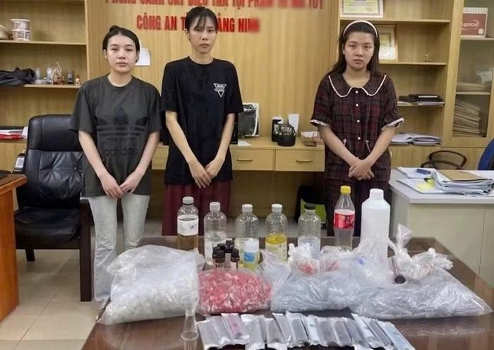 Các đối tượng Triệu Thị Thúy Nga, Hoàng Phương Lan và Nguyễn Thị Thu Hiền,
