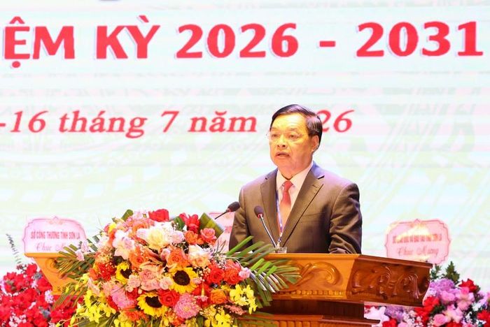 Phó Chủ tịch kiêm Tổng Thư ký Trung ương Hội Khuyến học Việt Nam Lê Mạnh Hùng phát biểu tại đại hội.