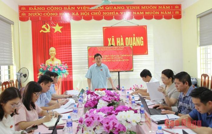 Đồng chí La Văn Hồng, Trưởng Ban Văn hóa - Xã hội, HĐND tỉnh phát biểu kết luận buổi giám sát.