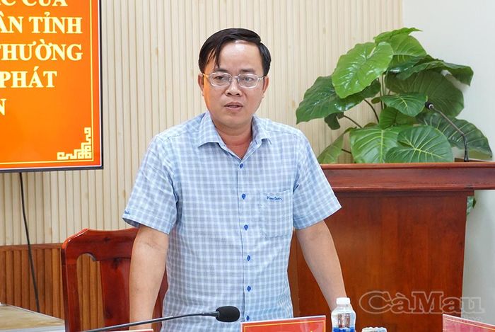 Đồng chí Võ Thanh Tuấn, Phó Bí thư Thường trực Đảng ủy xã Thanh Tùng, chia sẻ những khó khăn để phát triển kinh tế tư nhân trên địa bàn xã.