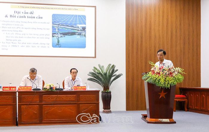 GS.TS Lê Thanh Hải, Viện Môi trường và Tài nguyên - Đại học Quốc gia Thành phố Hồ Chí Minh, tham luận về trách nhiệm mở rộng của nhà sản xuất và giải pháp thu hồi, xử lý tấm pin năng lượng mặt trời theo mô hình kinh tế tuần hoàn.