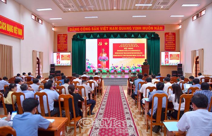 Đại biểu tham dự hội nghị.