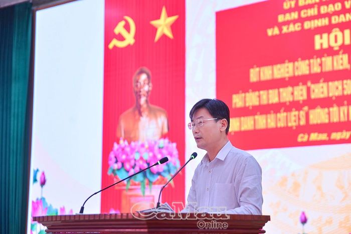  Đồng chí Nguyễn Quốc Danh, Phó Giám đốc Báo và phát thanh truyền hình Cà Mau, báo cáo kết quả về công tác tuyên truyền, lan tỏa ý nghĩa, mục đích của chiến dịch trên các nền tảng của đơn vị.