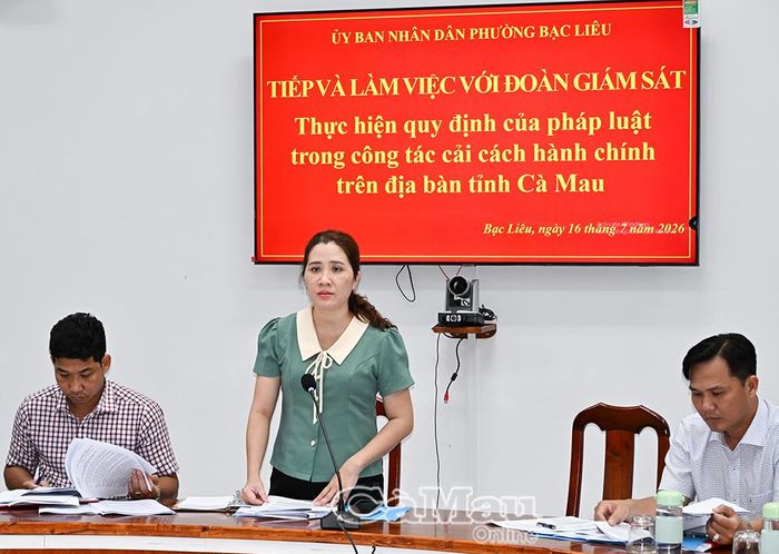 Bà Lý Thị Diệu Bạch, Giám đốc Trung tâm Phục vụ hành chính công phường Bạc Liêu, cho biết, địa phương sẽ tiếp tục đẩy mạnh tuyên truyền, hướng dẫn người dân tự thực hiện thủ tục hành chính trực tuyến.