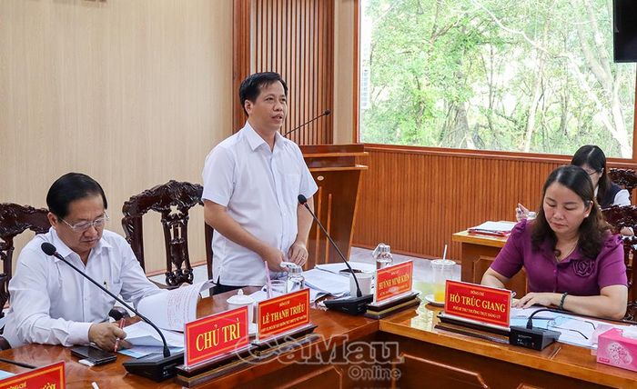 Đồng chí Huỳnh Minh Kiên, Bí thư Đảng ủy, Chủ tịch HĐND xã Năm Căn, tiếp thu ý kiến đoàn giám sát, đồng thời bày tỏ tâm huyết của Ban Thường vụ Đảng ủy xã trong triển khai thực hiện Nghị quyết 57 trong thời gian tới.