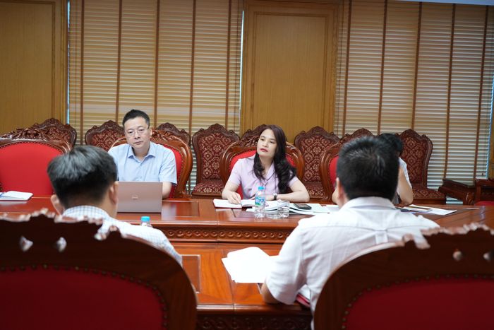 Các thành viên Tổ giúp việc Ban Chỉ đạo tham dự buổi làm việc