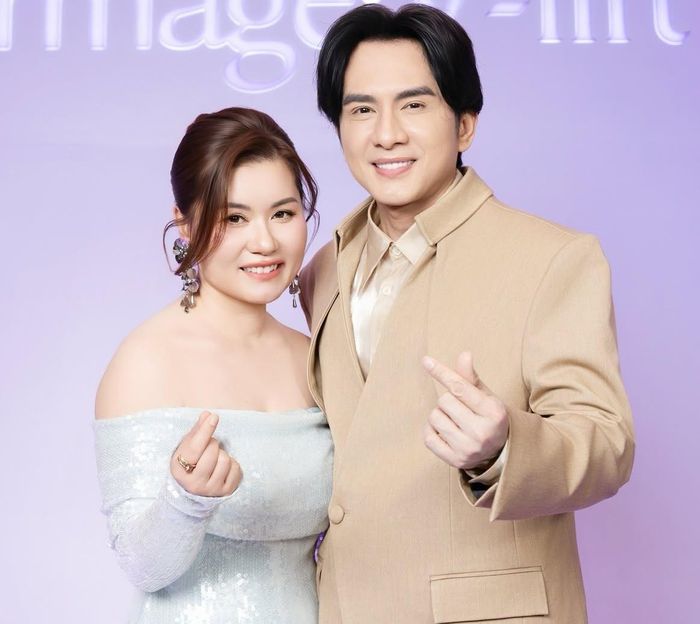 Sự thay đổi về phong cách giúp cô liên tục nhận được lời khen mỗi lần xuất hiện.