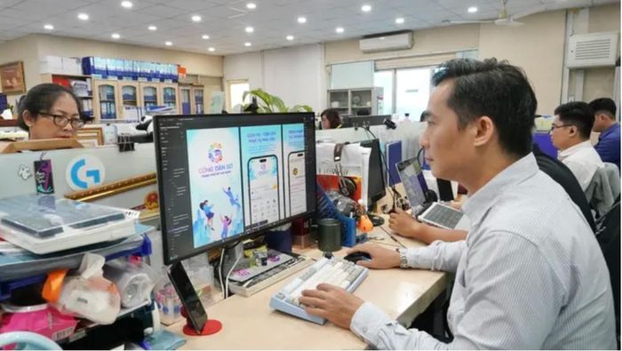 Ứng dụng Công dân số TPHCM sử dụng định danh điện tử VNeID tăng cường bảo mật dữ liệu người dùng. Ảnh: HOÀNG HÙNG