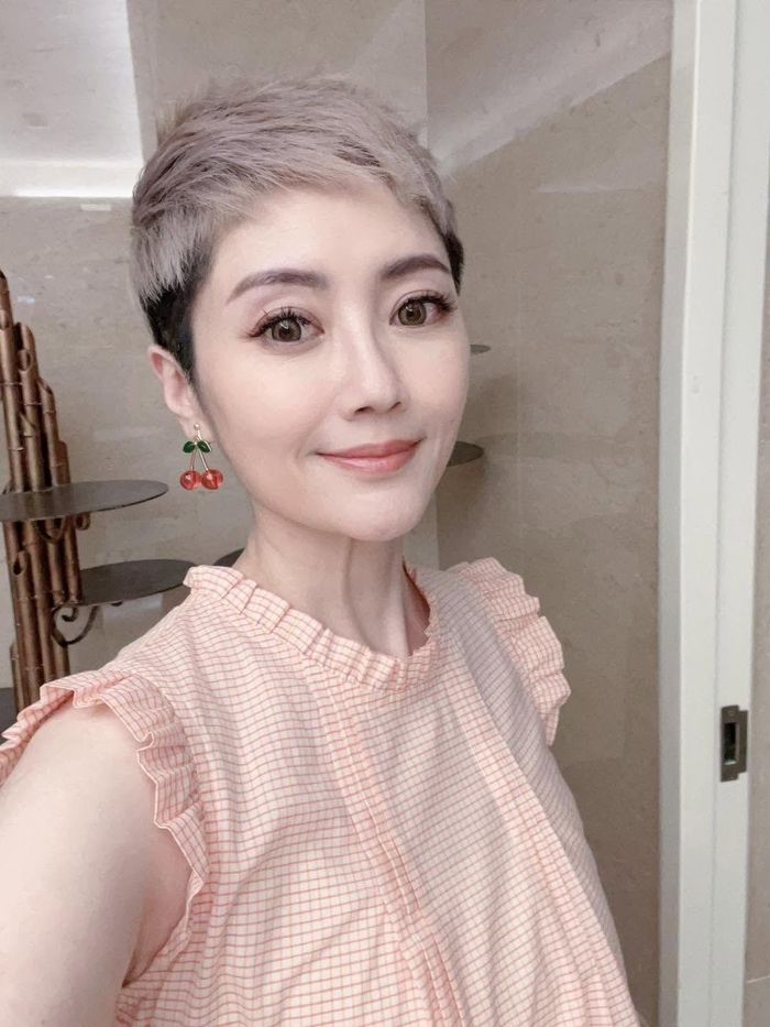 Cô đã giảm 19kg khiến nhiều người không nhận ra