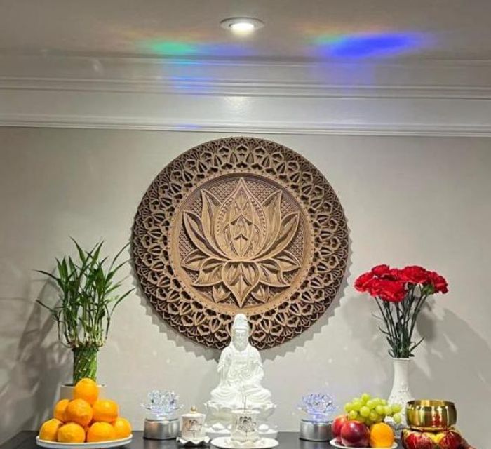Lễ nghi, thờ cúng được thực hiện đầy đủ.