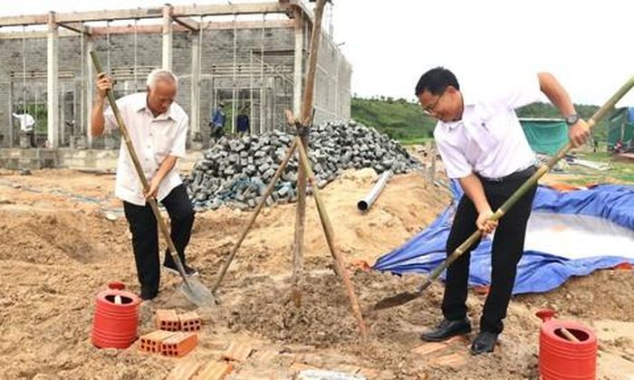 Trồng 265 cây xanh cho khu tái định cư.