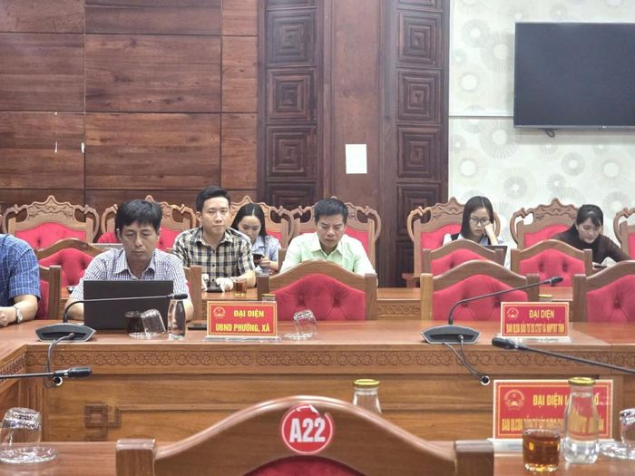 Đại biểu các địa phương, đơn vị tham dự họp báo, ghi chép và tiếp nhận thông tin từ ban tổ chức.