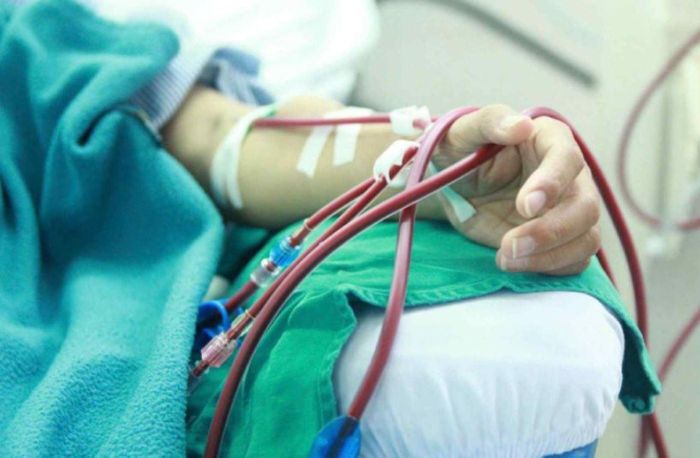 Cuộc sống của cô gái gắn với 3 buổi chạy thận/tuần (Ảnh: Vietnamnet).