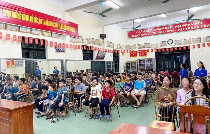 Sinh hoạt hè tại Chi đoàn thôn Thụy Ứng. Ảnh: TTĐP