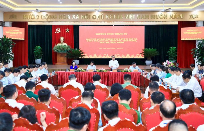 Quang cảnh buổi làm việc. Ảnh: Quang Thái
