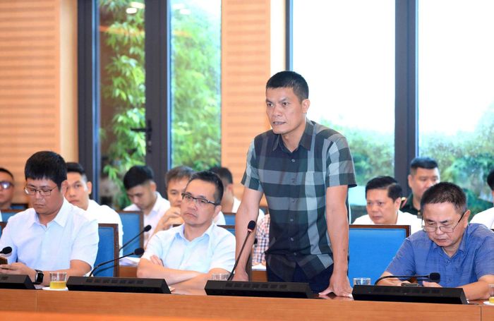 Đại diện lãnh đạo các doanh nghiệp đang triển khai nhà ở xã hội phát biểu. Ảnh: Viết Thành
