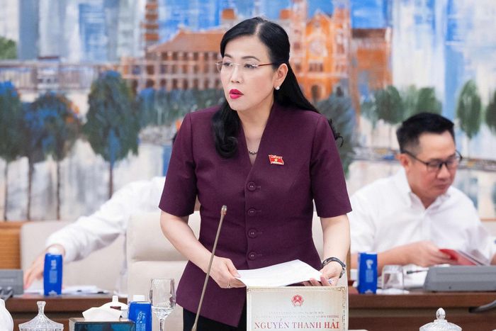 Chủ nhiệm Ủy ban Khoa học, Công nghệ và Môi trường của Quốc hội Nguyễn Thanh Hải trình bày Báo cáo thẩm tra. Ảnh: media.quochoi.vn