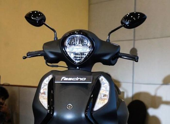 Yamaha Fascino 125 2026 nằm ở hệ thống truyền động Blue Core Hybrid.