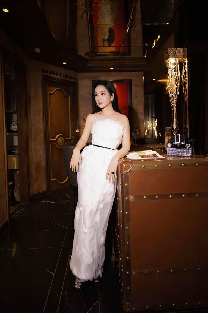 Sắc vóc tuổi 55 của Hoa hậu Giáng My.