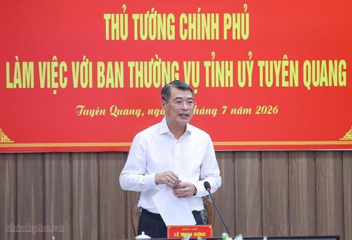 Thủ tướng ghi nhận, biểu dương sự nỗ lực và những kết quả ban đầu mà Đảng bộ, chính quyền, nhân dân các dân tộc tỉnh Tuyên Quang đạt được trong thời gian qua. Ảnh: VGP/Nhật Bắc