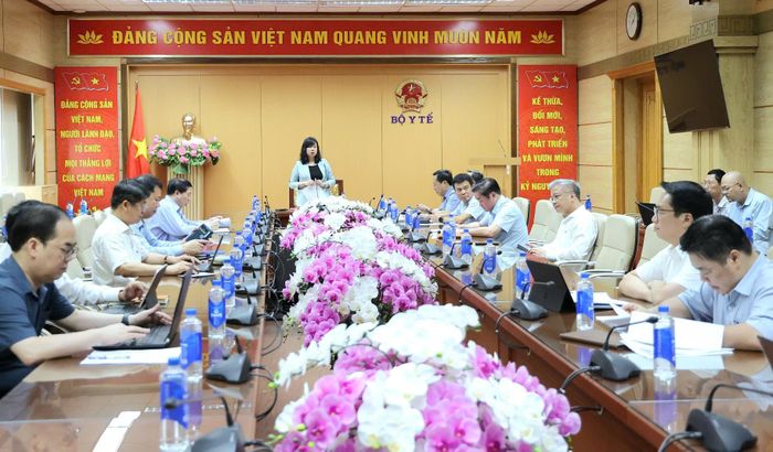 Quang cảnh cuộc họp.
