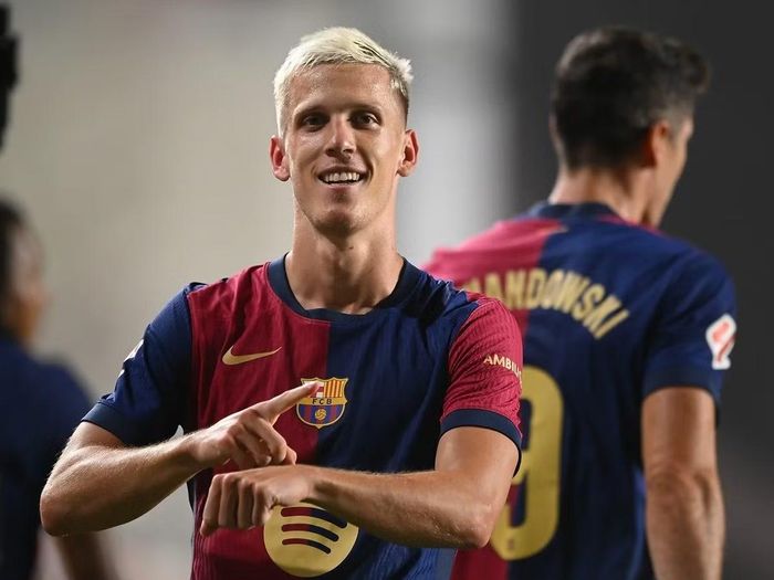 Olmo dành sự tôn trọng và ngưỡng mộ cho Messi.
