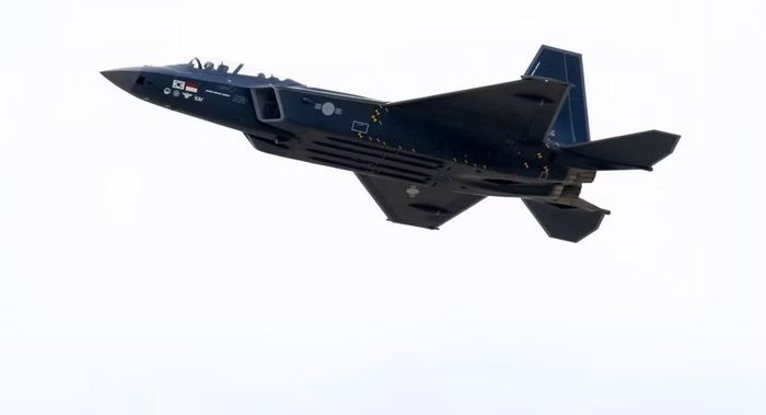 Kèm theo KF-21, nước này sẽ cung cấp cho khách hàng các gói sản phẩm toàn diện, bao gồm máy bay chiến đấu hạng nhẹ FA-50 Block 70, tên lửa tầm xa và máy bay không người lái.