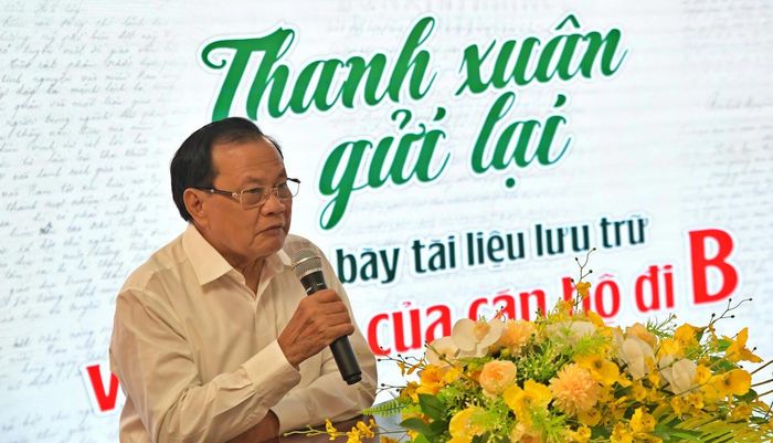 Cán bộ đi B Phạm Quang Nghị - Nguyên Bí thư Thành ủy Hà Nội chia sẻ: Những hiện vật, kỷ vật này là một phần ký ức chung của dân tộc trong cuộc kháng chiến chống mỹ cứu nước. Mỗi kỷ vật lại có những câu chuyện xúc động, thiêng liêng lắm. Những kỷ vật hôm nay trưng bày ở đây chỉ là một phần rất là nhỏ, nhưng nó rất là sinh động, rất ý nghĩa, nhất là trong dịp 27/7 này.
