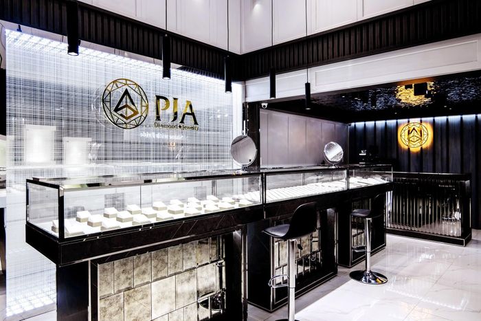PJA Diamond & Jewelry thông báo đóng cửa từ 17/7. Ảnh: PJA.