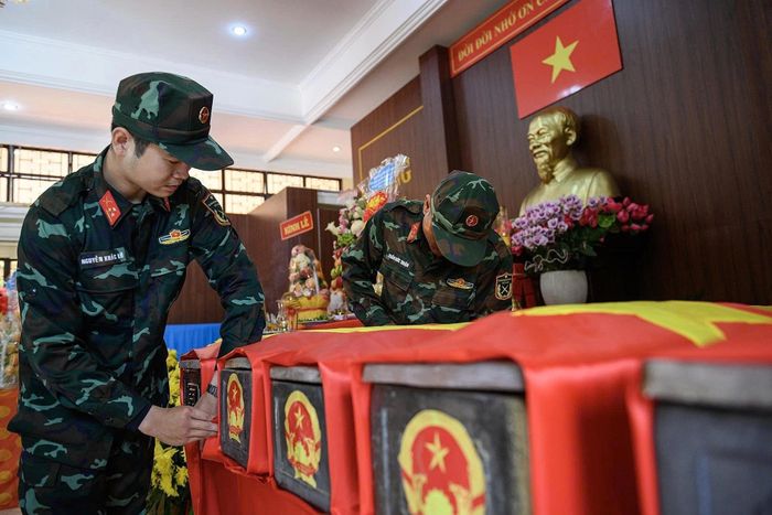 Đến hết ngày 17/7, lực lượng chức năng đã phát hiện 96 bộ hài cốt, 2 bộ tập thể ở công viên Lê Thị Riêng.
