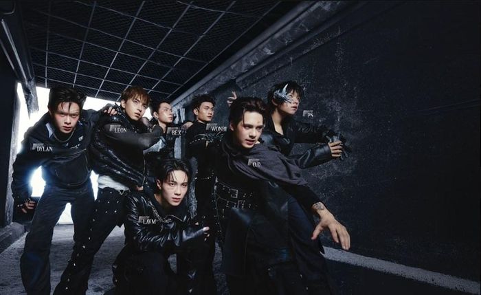 Đội hình hoàn chỉnh của UPRZIE gồm 7 thành viên: Bex, Wonbi, Leon, Dylan, O.D, LAVM và PN