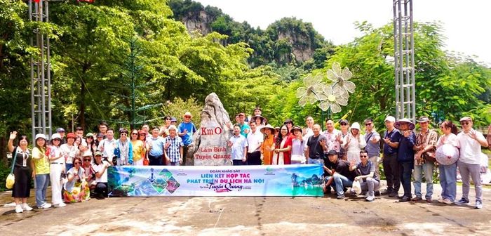 Chương trình khảo sát, liên kết hợp tác phát triển du lịch năm 2026 từ ngày 15 - 17.7 nhằm xây dựng sản phẩm mới, tăng cường kết nối doanh nghiệp và mở rộng thị trường khách giữa Hà Nội và Tuyên Quang