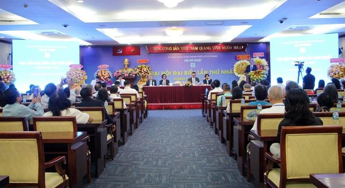 Hội Mỹ thuật TP.HCM hiện có 866 hội viên, hoạt động tại 6 ngành chuyên môn và 16 câu lạc bộ