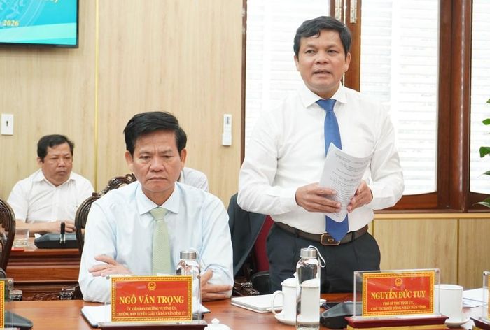 Phó Bí thư Tỉnh ủy, Chủ tịch HĐND tỉnh Nguyễn Đức Tuy phát biểu tại tổ thảo luận