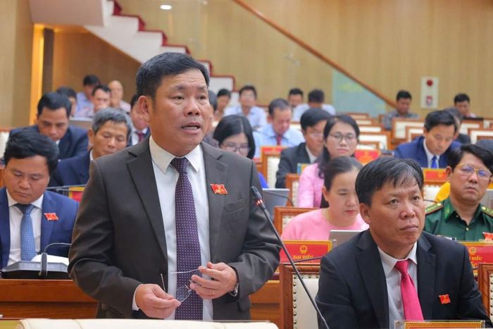 Giám đốc Sở Tài chính Nguyễn Văn Trọng trả lời chất vấn liên quan đến giải ngân vốn đầu tư công