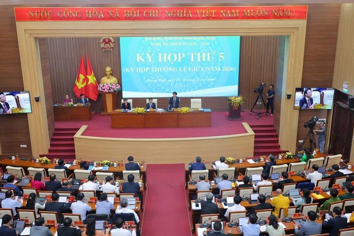 Quang cảnh kỳ họp