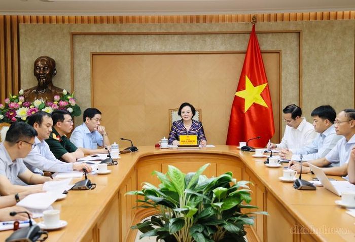 Phó Thủ tướng đề nghị các đơn vị sớm tiếp cận, đẩy mạnh ứng dụng công nghệ giám định ADN thế hệ mới trong xác định danh tính hài cốt liệt sĩ