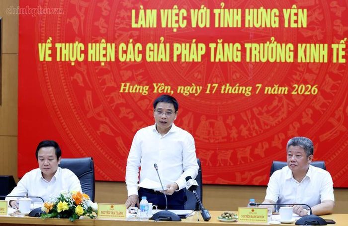 Phó Thủ tướng Nguyễn Văn Thắng làm việc với tỉnh Hưng Yên về thực hiện các giải pháp tăng trưởng 2 con số - Ảnh: VGP/Nguyễn Đức