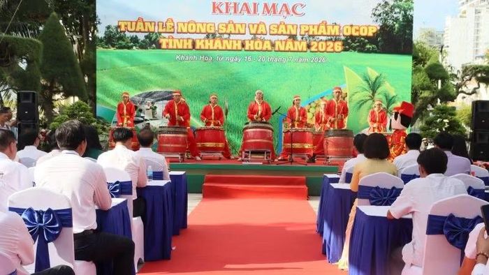 Quang cảnh lễ khai mạc.