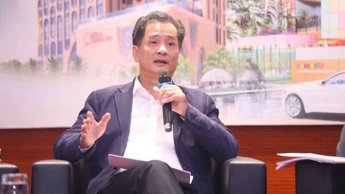 Tiến sĩ Nguyễn Văn Đính, Phó Chủ tịch Hiệp hội Bất động sản Việt Nam, Chủ tịch Hội Môi giới Bất động sản Việt Nam.