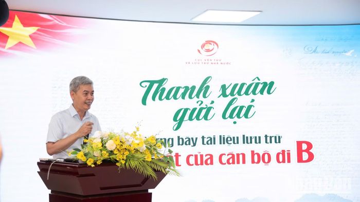 Ông Đặng Thanh Tùng, Cục trưởng Cục Văn thư và Lưu trữ Nhà nước (Bộ Nội vụ) phát biểu tại Lễ khai mạc diễn ra trong không khí xúc động với sự tham gia của nhiều cựu cán bộ đi B.