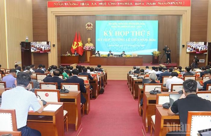 Quang cảnh phiên chất vấn.