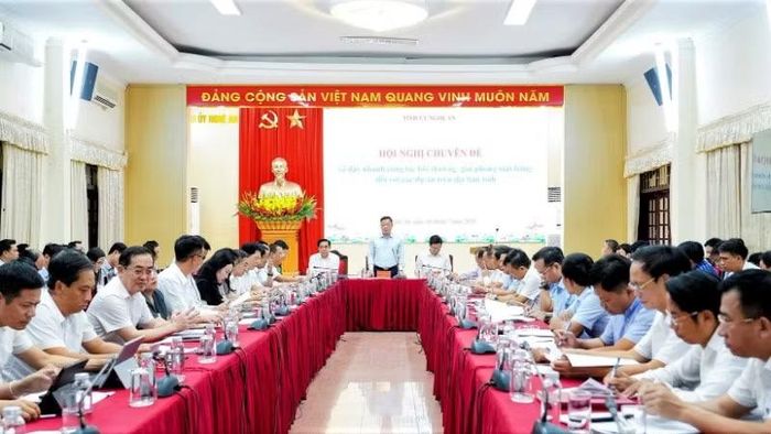 Ban Thường vụ Tỉnh ủy Nghệ An tổ chức Hội nghị chuyên đề về đẩy nhanh công tác bồi thường, giải phóng mặt bằng đối với các dự án trên địa bàn tỉnh vào ngày 16/7.
